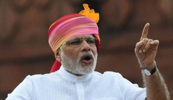 युवा ग्रामीणों को मोबाइल से बैंकिंग सिखाएं : पीएम मोदी