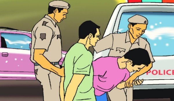 प्रेमिका के शौक पूरा करने को बने लुटेरे, 4 अरेस्ट प्रेमिका के शौक पूरा करने को बने लुटेरे, 4 अरेस्ट