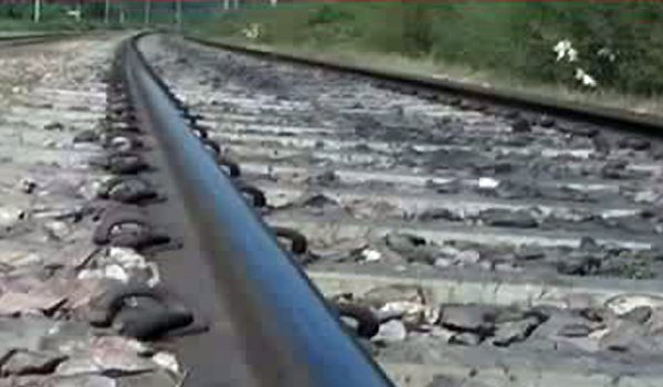 जयपुर में ट्रेन से कटकर मां-बेटे की मौत जयपुर में ट्रेन से कटकर मां-बेटे की मौत