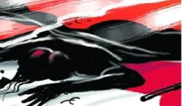 बहू को प्रेमी संग रंगरेलियां मनाते सास ने देखा, गंवानी पडी जान बहू को प्रेमी संग रंगरेलियां मनाते सास ने देखा, गंवानी पडी जान