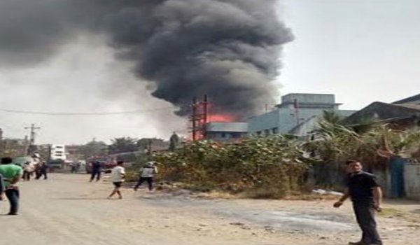 बोईसर तारापुर में औद्योगिक परिसर में भीषण आग से सनसनी
