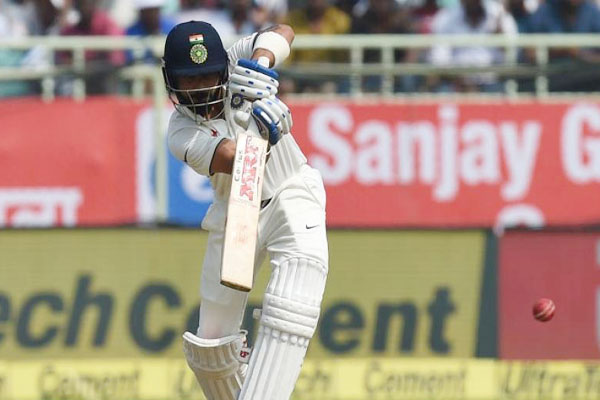 विशाखापट्टनम 2nd टेस्ट: दूसरी पारी में भी कोहली चमके, इंडिया को 298 रन की बढ़त