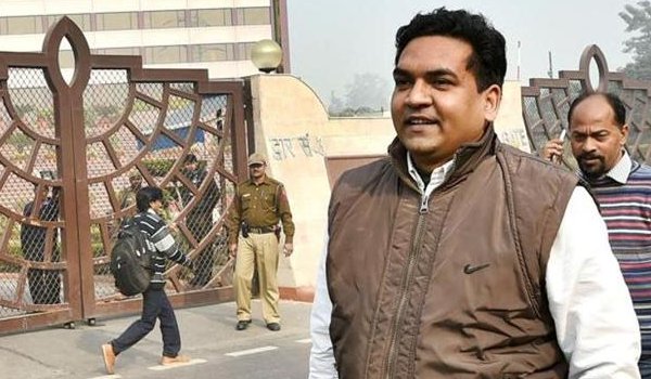 मंत्री कपिल मिश्रा के खिलाफ एसीबी में शिकायत दर्ज मंत्री कपिल मिश्रा के खिलाफ एसीबी में शिकायत दर्ज