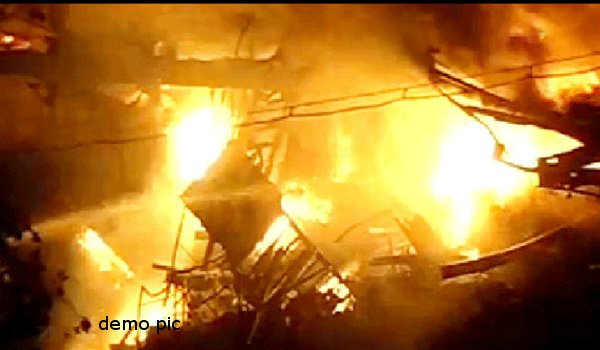 कार्बी आंग्लांग में आग लगने से 10 दुकानें जलकर राख