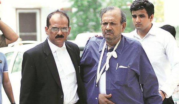 बंसल खुदकुशी केस में गिरी गाज, हटाए गए सीबीआई के डीआईजी संजीव गौतम बंसल खुदकुशी केस में गिरी गाज, हटाए गए सीबीआई के डीआईजी संजीव गौतम