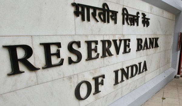 मोदी झुके, RBI का यू टर्न : नोट जमा करवाने पर नहीं होगी पूछताछ