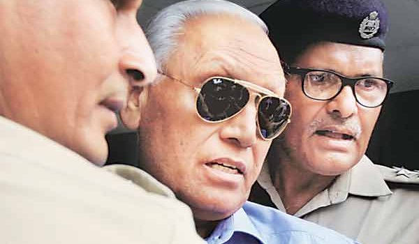 अगस्ता वेस्टलैंड केस : पूर्व एयर चीफ एसपी त्यागी अरेस्ट अगस्ता वेस्टलैंड केस : पूर्व एयर चीफ एसपी त्यागी अरेस्ट