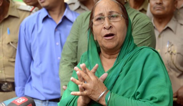 सरबजीत सिंह की बहन दलबीर कौर भाजपा में शामिल सरबजीत सिंह की बहन दलबीर कौर भाजपा में शामिल