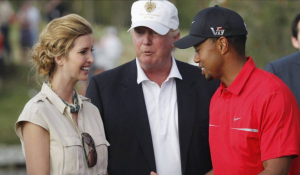 टाइगर वुड्स ने अमरीकी राष्ट्रपति ट्रंप के साथ खेला गोल्फ