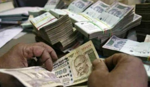 प्रवर्तन निदेशालय ने देशभर के 50 बैंक शाखाओं पर मारे छापे प्रवर्तन निदेशालय ने देशभर के 50 बैंक शाखाओं पर मारे छापे