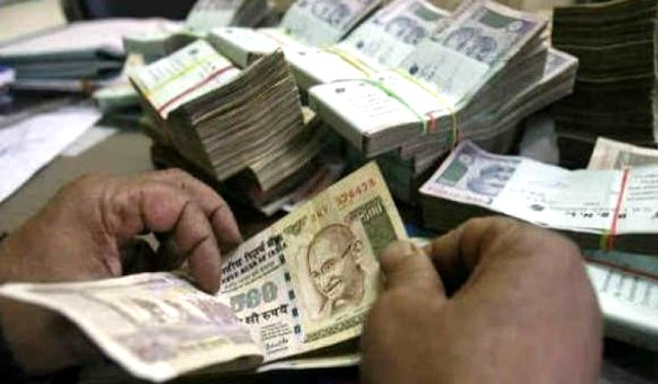 अब रिजर्व बैंक में ही जमा होंगे 500 सौ और 1000 के नोट अब रिजर्व बैंक में ही जमा होंगे 500 सौ और 1000 के नोट