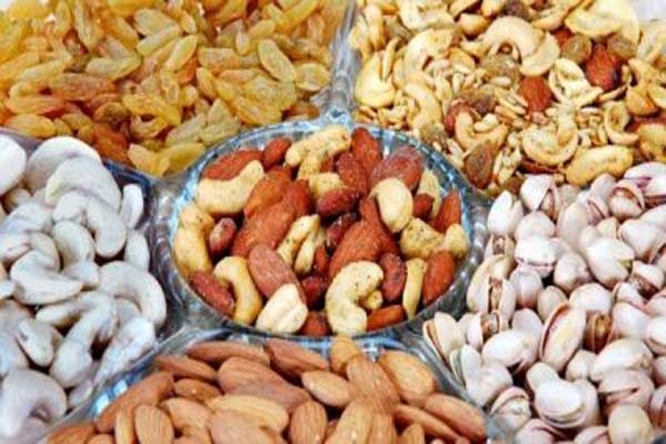 सूखे मेवे किस तरह से करेंगे मदद सूखे मेवे किस तरह से करेंगे मदद