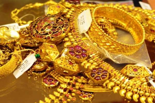 दिल्ली में सस्ता हुआ सोना, 28,450 रुपए प्रति 10 ग्राम