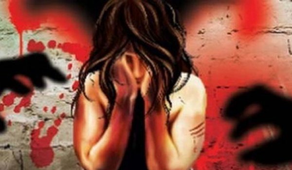 13 year old girl raped by neighbour in jaipur