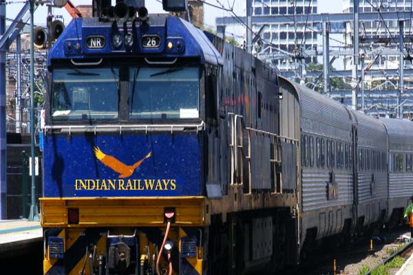रेलवे में अब ‘आधार नंबर’ अनिवार्य रेलवे में अब ‘आधार नंबर’ अनिवार्य