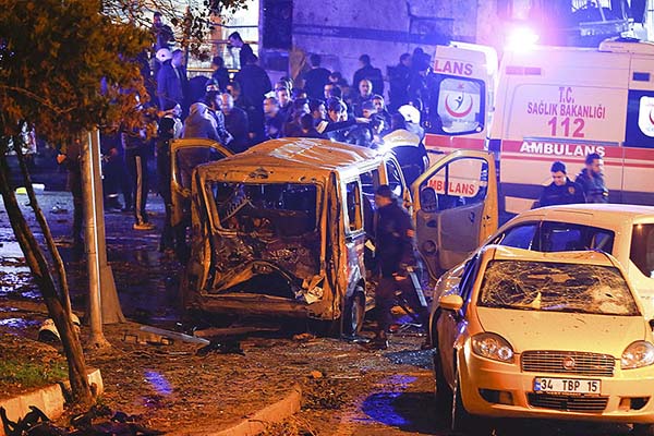 इस्तांबुल: दो बम हमलों में 29 की मौत, 166 लोग घायल