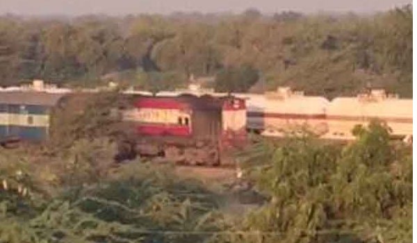द बर्निंग ट्रेन बनने से बची मालगाडी, एलपीजी के टेंकर से रिसाव द बर्निंग ट्रेन बनने से बची मालगाडी, एलपीजी के टेंकर से रिसाव