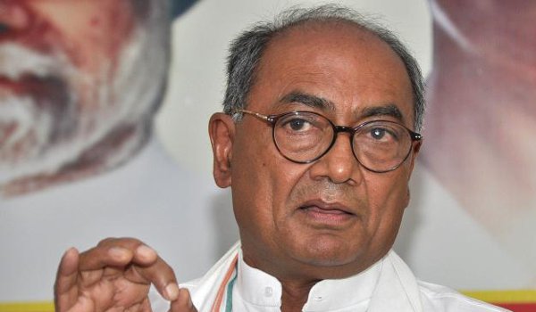भाजपा के बड़े नेता कालाधन को सफेद करने में लगे हैं : दिग्विजय सिंह भाजपा के बड़े नेता कालाधन को सफेद करने में लगे हैं : दिग्विजय सिंह