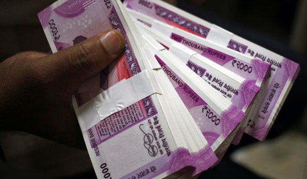 Nigerian found with Rs 53 .78 lakh in new currency at Delhi airport