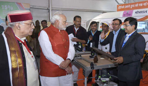 मोदी ने रखी देश के पहले भारतीय कौशल संस्थान की नींव मोदी ने रखी देश के पहले भारतीय कौशल संस्थान की नींव