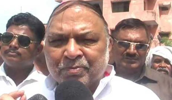 कैबिनेट मंत्री रविदास मेहरोत्रा बोले, भगोड़ा नहीं सजिश के तहत फंसाया जा रहा कैबिनेट मंत्री रविदास मेहरोत्रा बोले, भगोड़ा नहीं सजिश के तहत फंसाया जा रहा