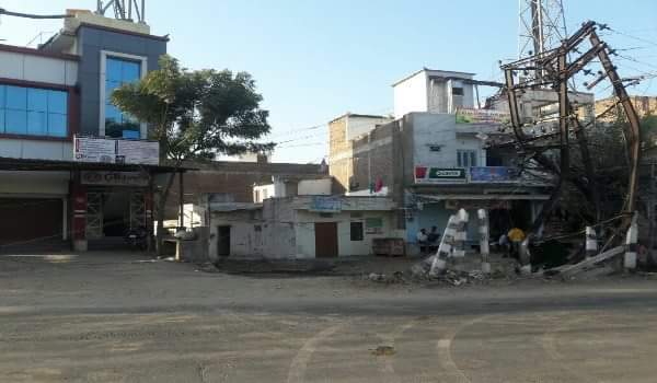 Damaged poles at bhatakada circle In sirohi