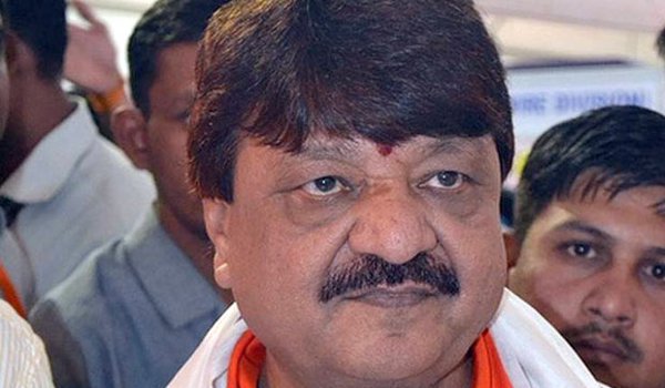 भाजपा नेता कैलाश विजयवर्गीय ने शाहरुख की फिल्म पर ट्वीट के जरिए साधा निशाना भाजपा नेता कैलाश विजयवर्गीय ने शाहरुख की फिल्म पर ट्वीट के जरिए साधा निशाना