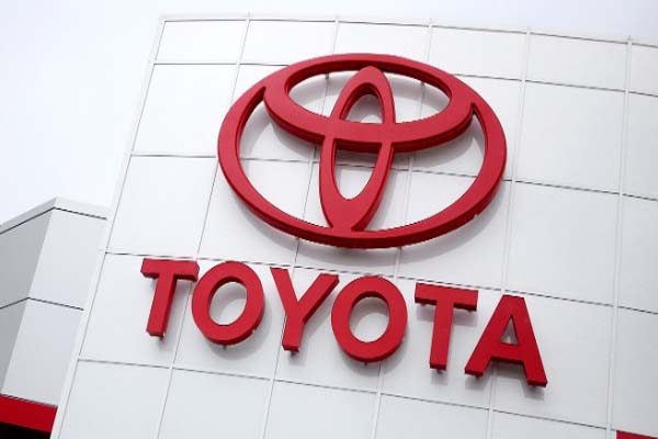 1 जनवरी से TOYOTA 3% तक बढ़ाएगी वाहनों की कीमत