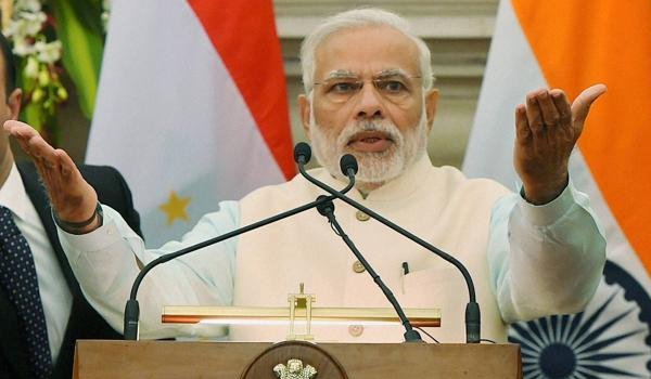 देश के लिए कठोर निर्णय लेने से पीछे नहीं हटेगा केंद्र : पीएम मोदी देश के लिए कठोर निर्णय लेने से पीछे नहीं हटेगा केंद्र : पीएम मोदी