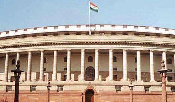 शीतकालीन सत्र : संसद में डेढ़ दशक में सबसे कम हुआ काम शीतकालीन सत्र : संसद में डेढ़ दशक में सबसे कम हुआ काम