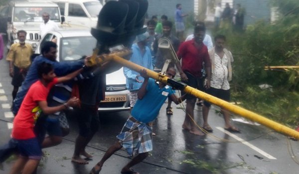 ‘वर्धा’ ने तमिलनाडु-आंध्र में मचाई तबाही, 10 की मौत