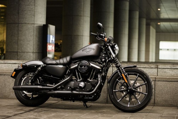 Harley Davidson की इस बाइक ने मचाया बाजार में बवाल , आप भी हो जायेंगे इसके दीवाने Harley Davidson की इस बाइक ने मचाया बाजार में बवाल , आप भी हो जायेंगे इसके दीवाने