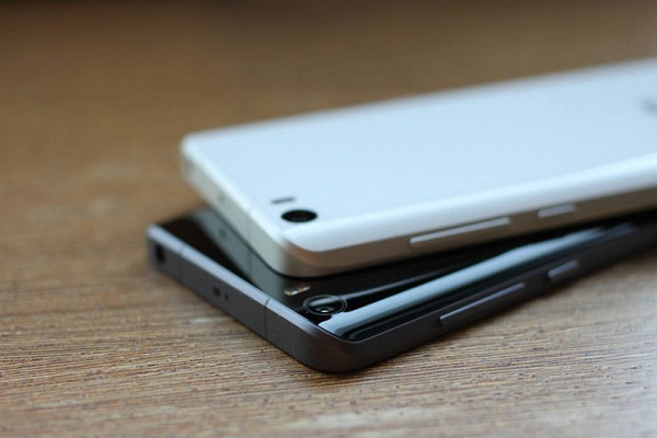 Xiaomi mi 5c स्मार्टफोन ने उड़ाए सबके होश, फीचर्स में दी सभी महंगे स्मार्टफोन को टक्कर