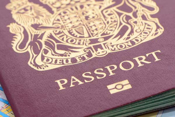 बायोमेट्रिक डिटेल्‍स वाला ई-पासपोर्ट को लाने की तैयारी में सरकार