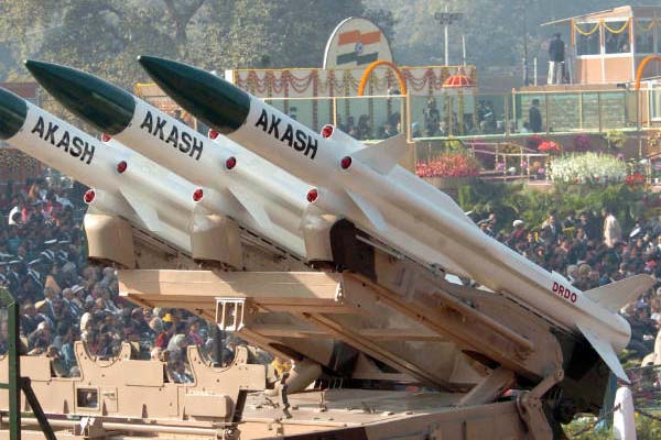 चीन ने भारत को दी खुली धमकी, वियतनाम को आकाश मिसाइलें बेचीं तो खैर नहीं
