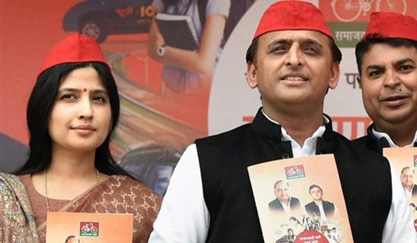 राष्ट्रीय अध्यक्ष बनने के बाद भी अखिलेश दिख रहे अलग-थलग! राष्ट्रीय अध्यक्ष बनने के बाद भी अखिलेश दिख रहे अलग-थलग!