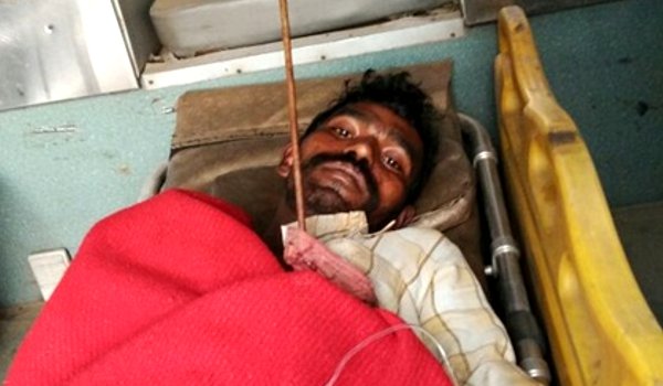 सीने में धंसे तीरों के साथ 250 किमी दूर अस्पताल पहुंचा युवक सीने में धंसे तीरों के साथ 250 किमी दूर अस्पताल पहुंचा युवक