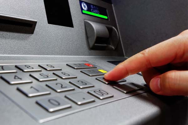 देश के प्रमुख स्टेशनों के प्लेटफार्मो पर लगेंगे 2  हजार से ज्यादा ATM