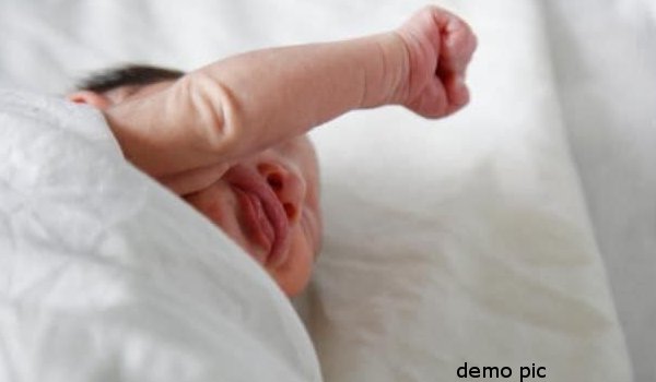 Betul : mother lefts newborn girl in maternity Ward