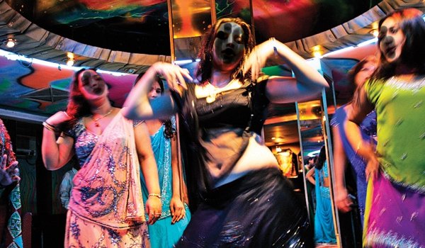 डांस बार लाइसेंस पर चार हफ्ते में फैसला करे महाराष्ट्र : सुप्रीम कोर्ट