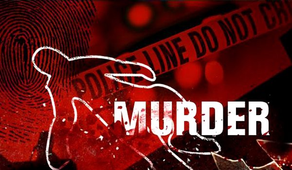कानपुर : घर में घुसकर सपा की महिला नेता का गला रेत डाला कानपुर : घर में घुसकर सपा की महिला नेता का गला रेत डाला
