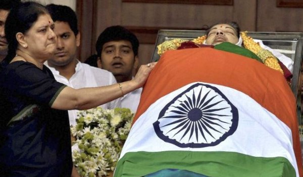 जयललिता की मौत की नहीं होगी सीबीआई जांच, पिटीशन खारिज जयललिता की मौत की नहीं होगी सीबीआई जांच, पिटीशन खारिज