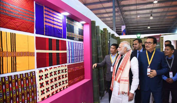 वाईब्रेंट व्यवसायिक प्रदर्शनी का पीएम मोदी ने किया उद्घाटन वाईब्रेंट व्यवसायिक प्रदर्शनी का पीएम मोदी ने किया उद्घाटन