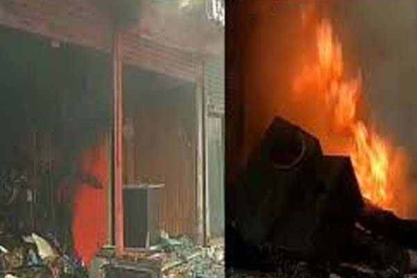 श्रीनगर में आग से 2 बैंक, डाकघर और दुकानें जलकर खाक