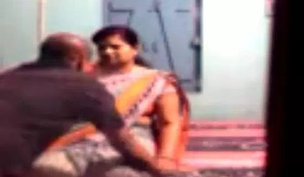 आपत्तिजनक वीडियो वायरल होने के बाद बीजेपी महिला नेत्री का इस्तीफा आपत्तिजनक वीडियो वायरल होने के बाद बीजेपी महिला नेत्री का इस्तीफा