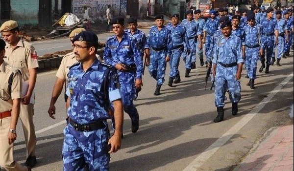 जाट आंदोलन : खाप नेताओं ने की गुप्त बैठकें, कई जिलों में फ्लैग मार्च जाट आंदोलन : खाप नेताओं ने की गुप्त बैठकें, कई जिलों में फ्लैग मार्च