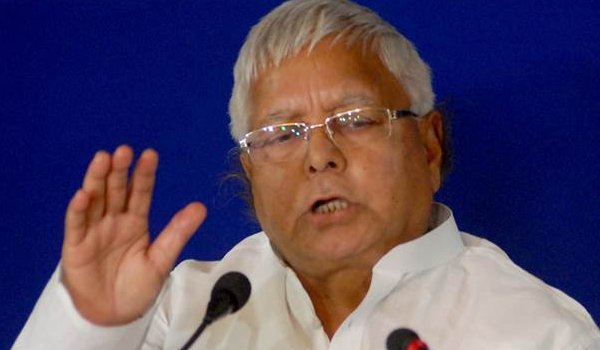 लालू ने अखिलेश को दी पिता से सुलह करने की सलाह लालू ने अखिलेश को दी पिता से सुलह करने की सलाह
