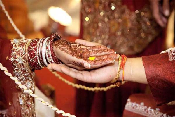 दूसरी शादी करने से पहले दें इन बातों का ध्यान दूसरी शादी करने से पहले दें इन बातों का ध्यान