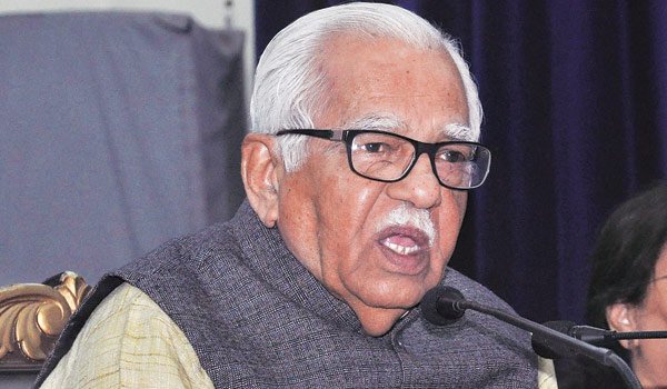 युवाओं को उचित दिशा देने की जरूरत : राज्यपाल राम नाईक युवाओं को उचित दिशा देने की जरूरत : राज्यपाल राम नाईक