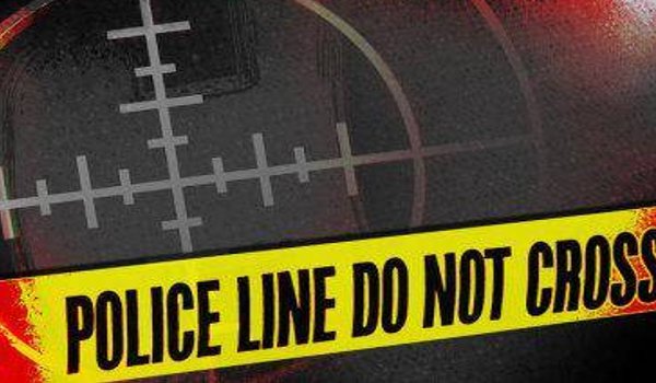 पुलिस वाहन से गिरकर आरोपी की मौत, 5 हवलदार निलंबित पुलिस वाहन से गिरकर आरोपी की मौत, 5 हवलदार निलंबित